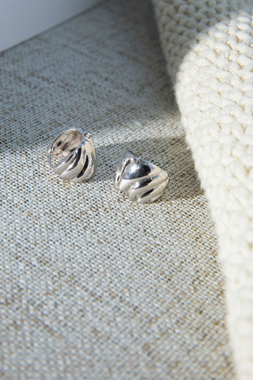 Shell Shaped Earrings (Silver)
