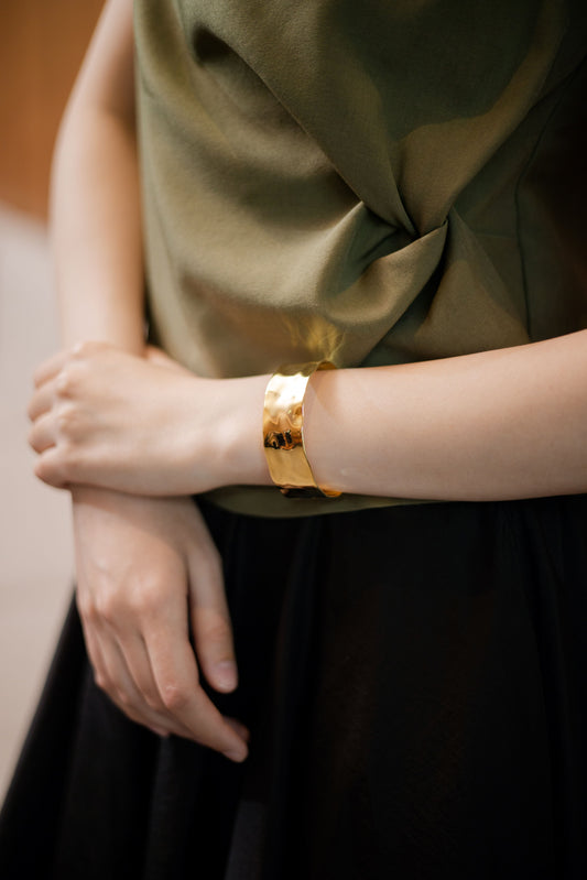 Aurora Shine Bangle (Gold)