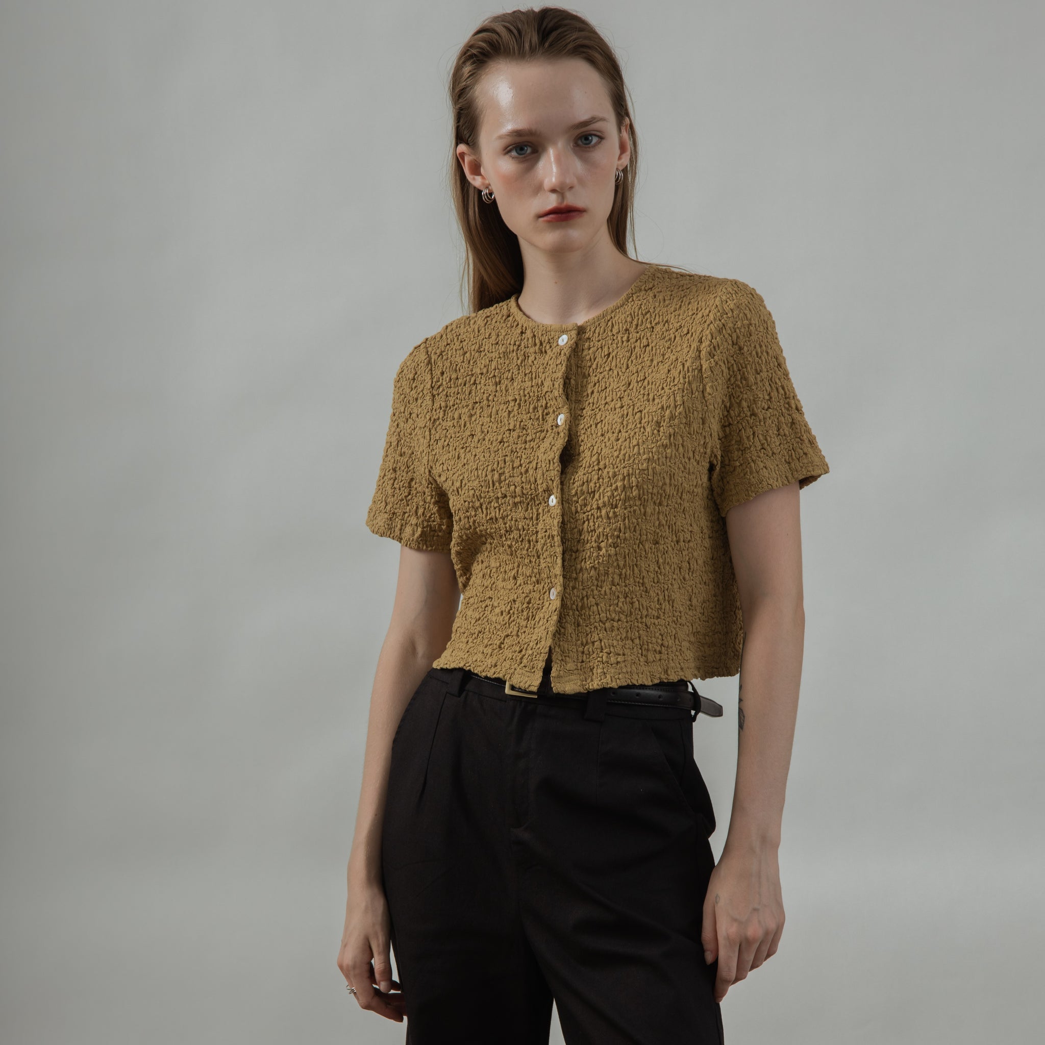 Two Way Wrinkle Short Sleeve Top (Golden Palm)