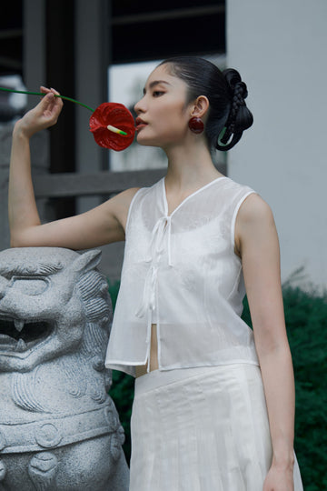 Sheer Blossom Embroidery Vest (Ivory)