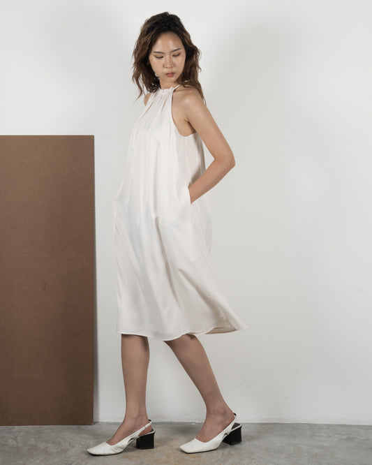 Pleated Sleeveless A-Line Dress (White)