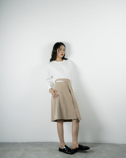 Hollow Waist Knee Length Skirt (Khaki)