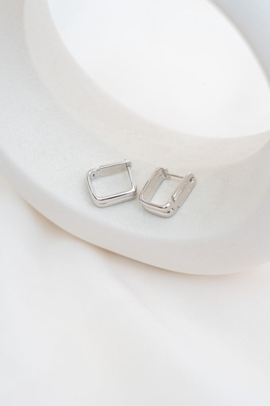 Edge Square Hoops Earrings (Silver)