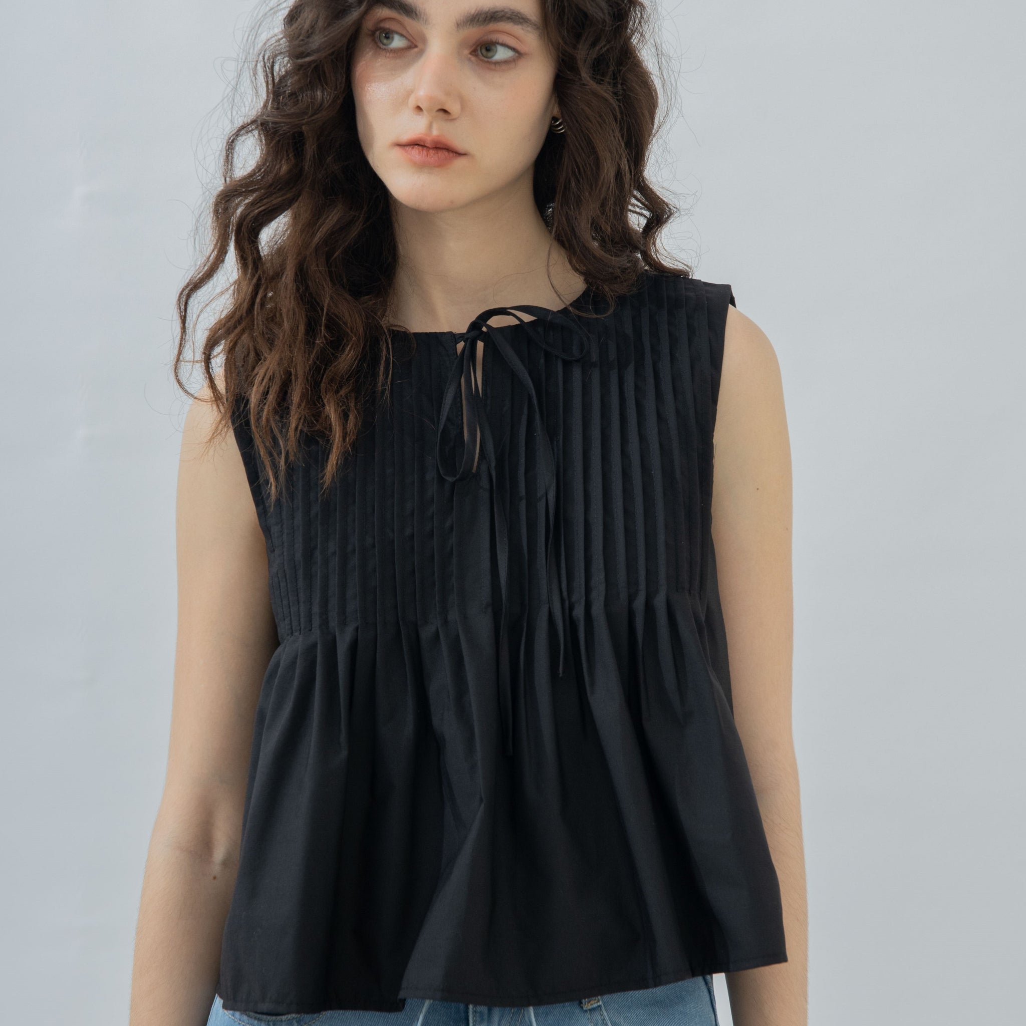 Sleeveless Pintuck Front-Tie Top (Black)
