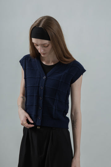 Checkered Texture Knit Vest (Navy)