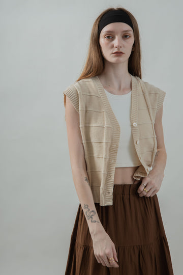 Checkered Texture Knit Vest (Beige)