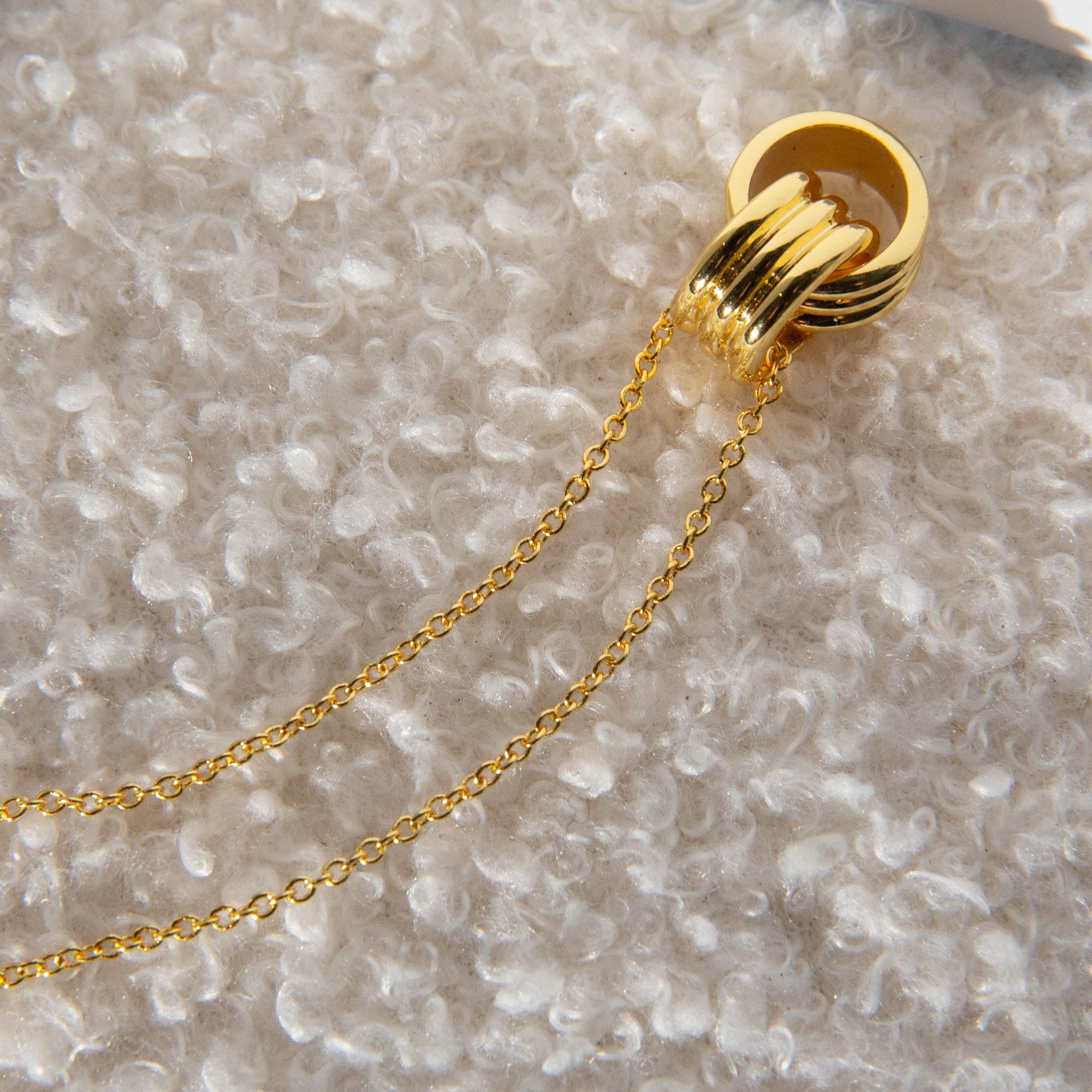 Twin Loop Necklace (Gold)