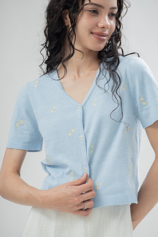 Caulie Floral Embroidery Knit Short Sleeve (Light Blue)