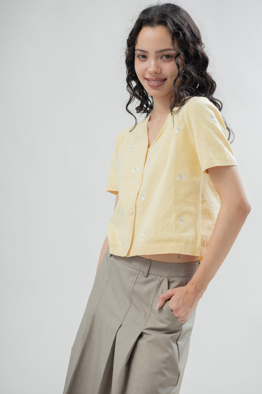 Caulie Floral Embroidery Knit Short Sleeve (Light Yellow)