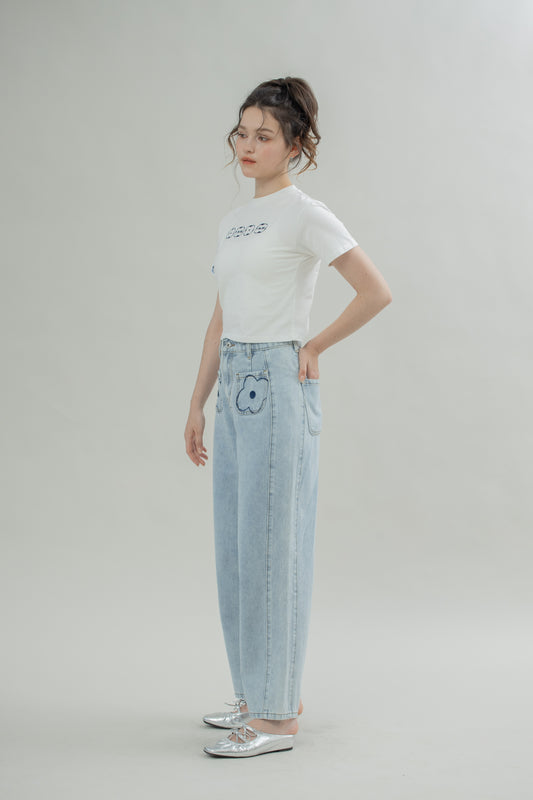 LULU Front Pocket Embroidery Jeans (Washed Denim)