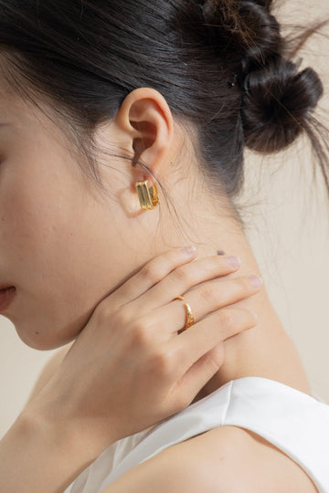 Edge Square Hoops Earrings (Gold)