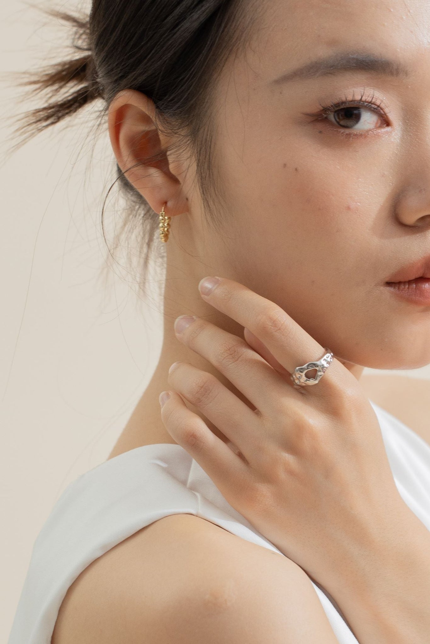 Contoured Cut-Out Ring (Silver)