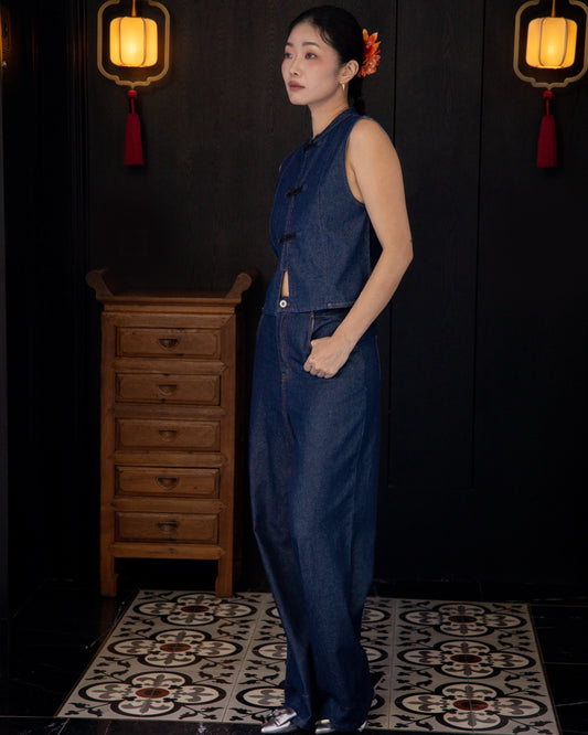 Porcelain Grace Turned-Up Jeans (Denim)