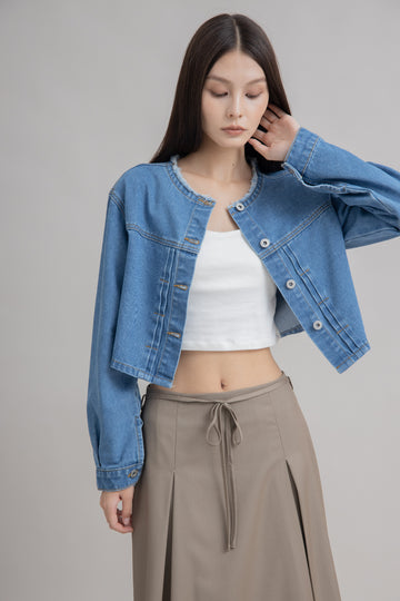 Frayed Neckline Denim Jacket (Denim)