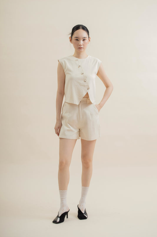 Dual Button Wide Leg Shorts (Beige)