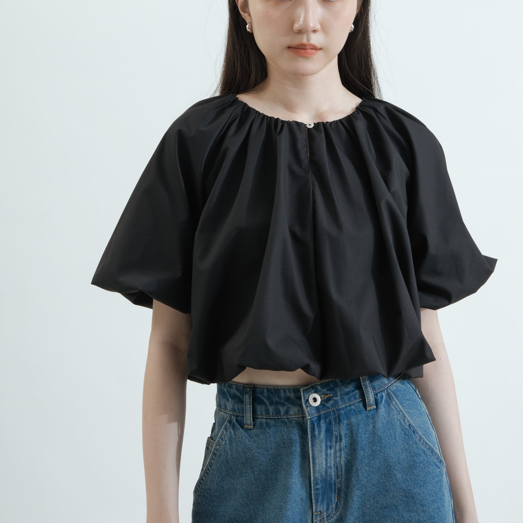 Two Way Pleated Balloon Sleeve Blouse (Black)