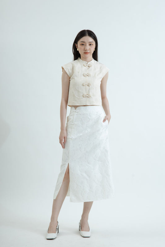 Side Button Textured Skirt (White)