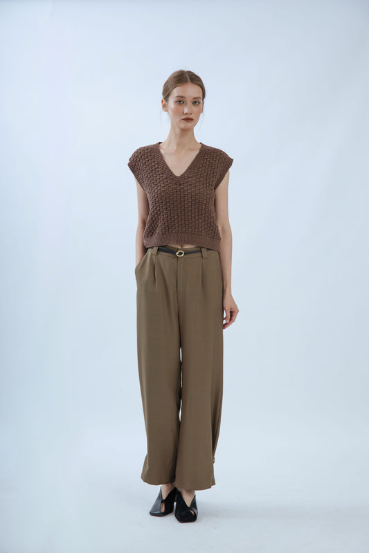 Cocoa Textured Crop Knit Vest (Brown)