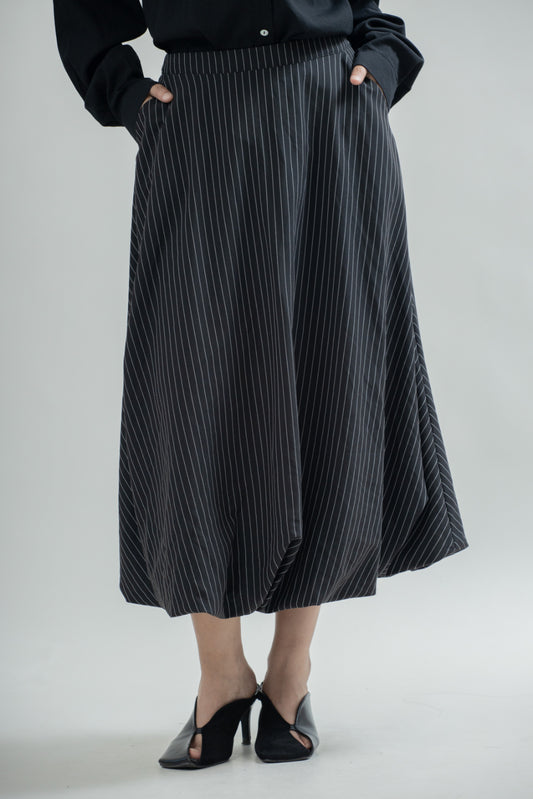 Puffy Pinstripes Long Skirt (Black Stripes)