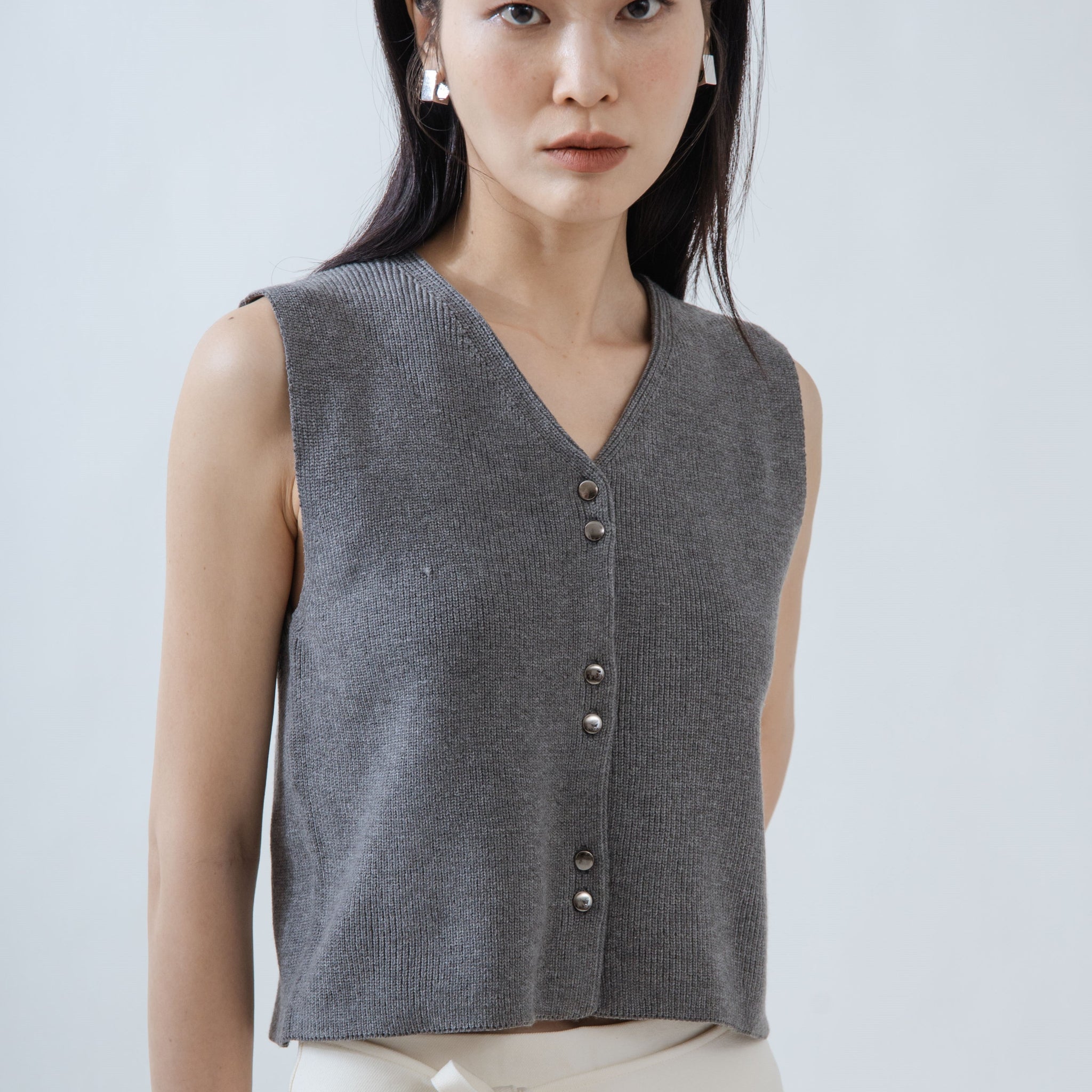 Button V Neck Sleeveless Knit Top (Grey)