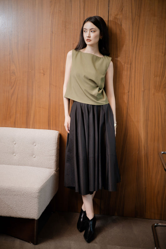 Arcen Umbrella Skirt (Black)