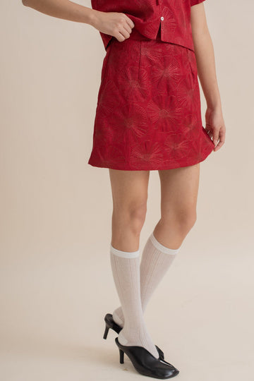 Full Blossom Embroidery Short Skirt (Red)