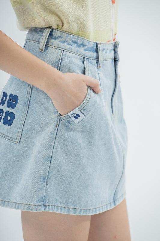 LULU Embroidery Pocket Denim Skirt (Washed Denim)
