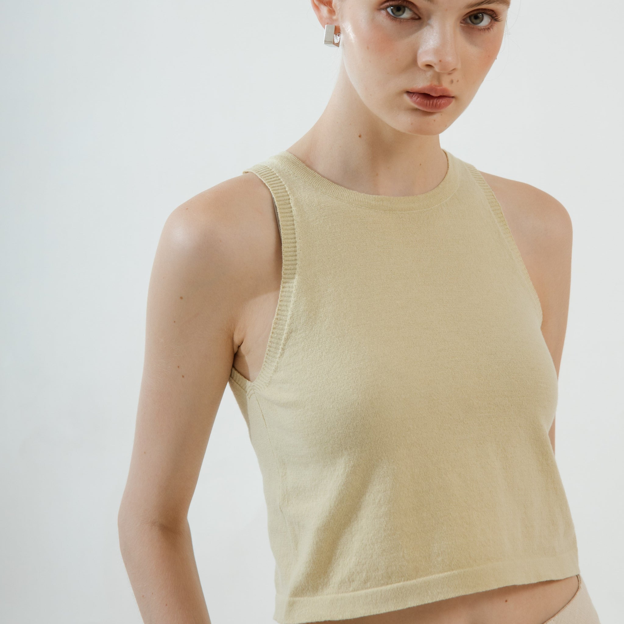 Sleeveless Knit Top (Avocado)