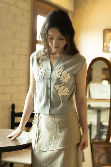 Rope Embroidery Button Knit Vest (Grey)
