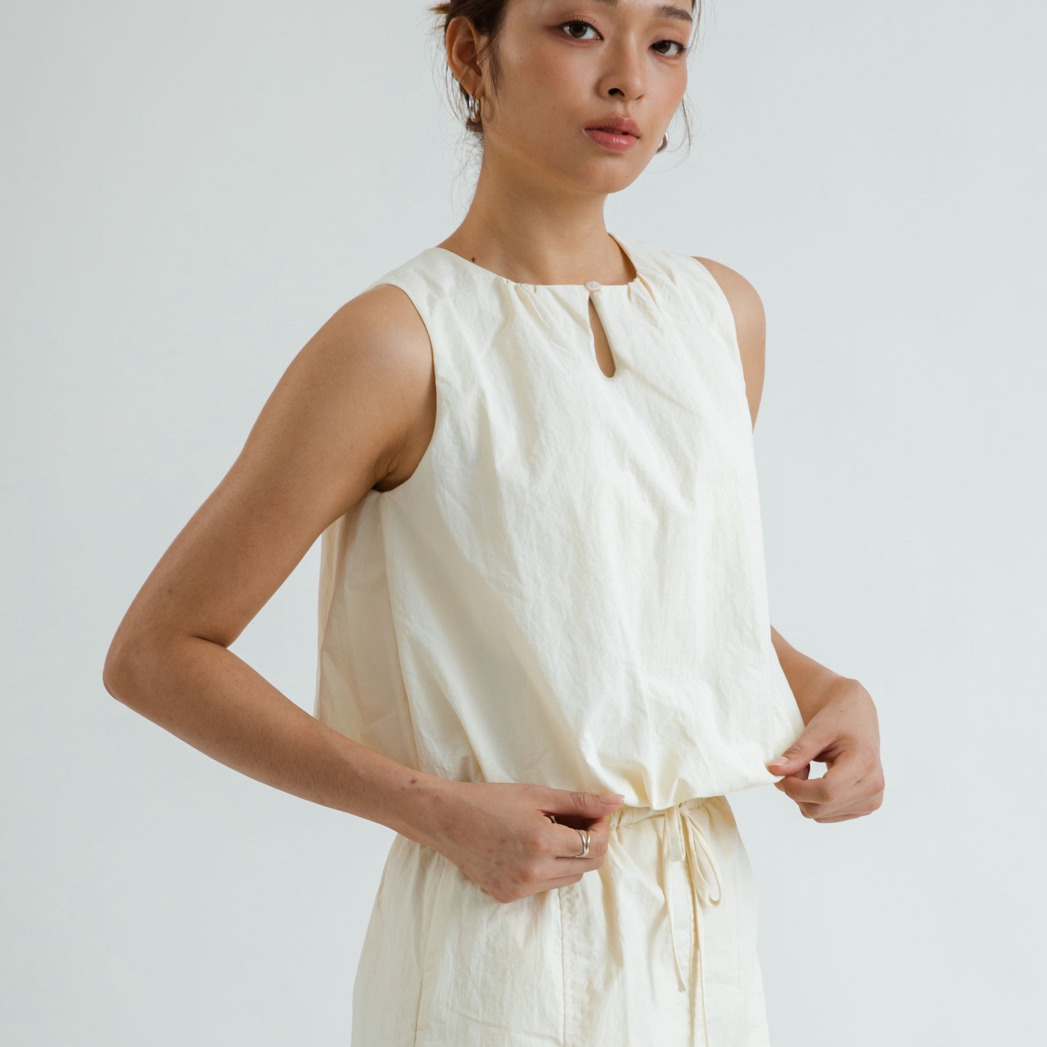 Kate Two Way Puffy Sleeveless Top (Beige)